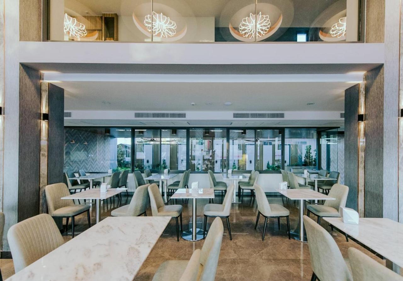 Arista Hotel Ubon Ubon Ratchathani Dış mekan fotoğraf