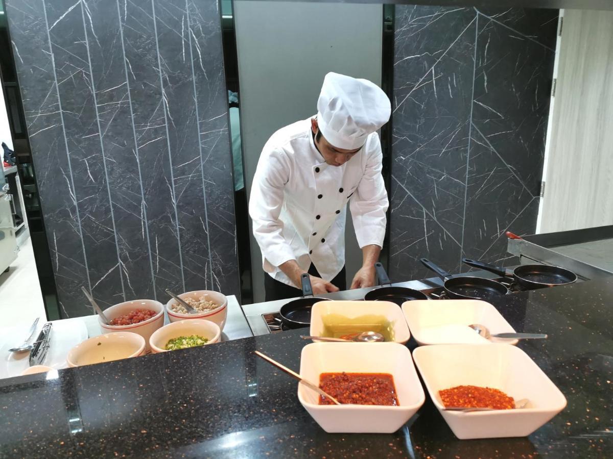Arista Hotel Ubon Ubon Ratchathani Dış mekan fotoğraf