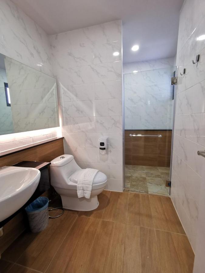 Arista Hotel Ubon Ubon Ratchathani Dış mekan fotoğraf