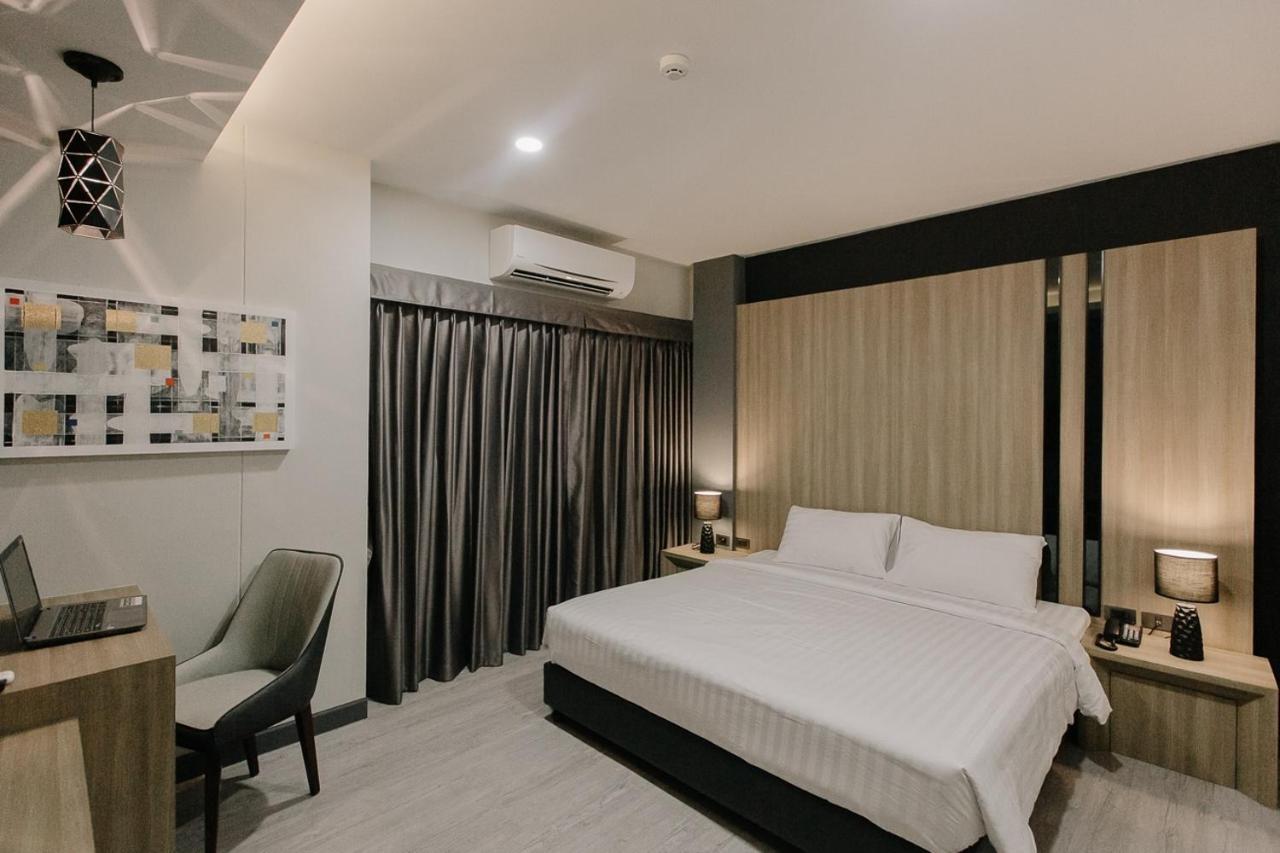 Arista Hotel Ubon Ubon Ratchathani Dış mekan fotoğraf