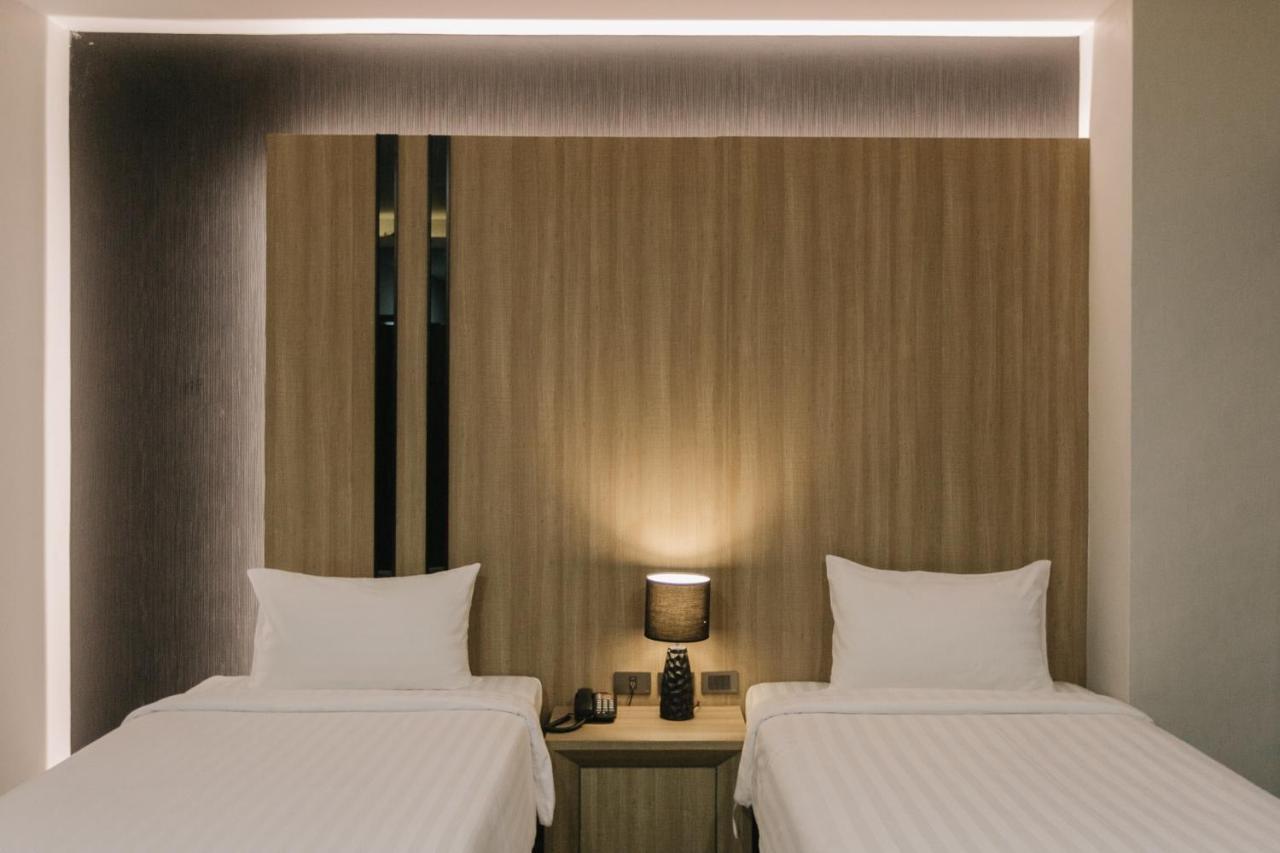 Arista Hotel Ubon Ubon Ratchathani Dış mekan fotoğraf